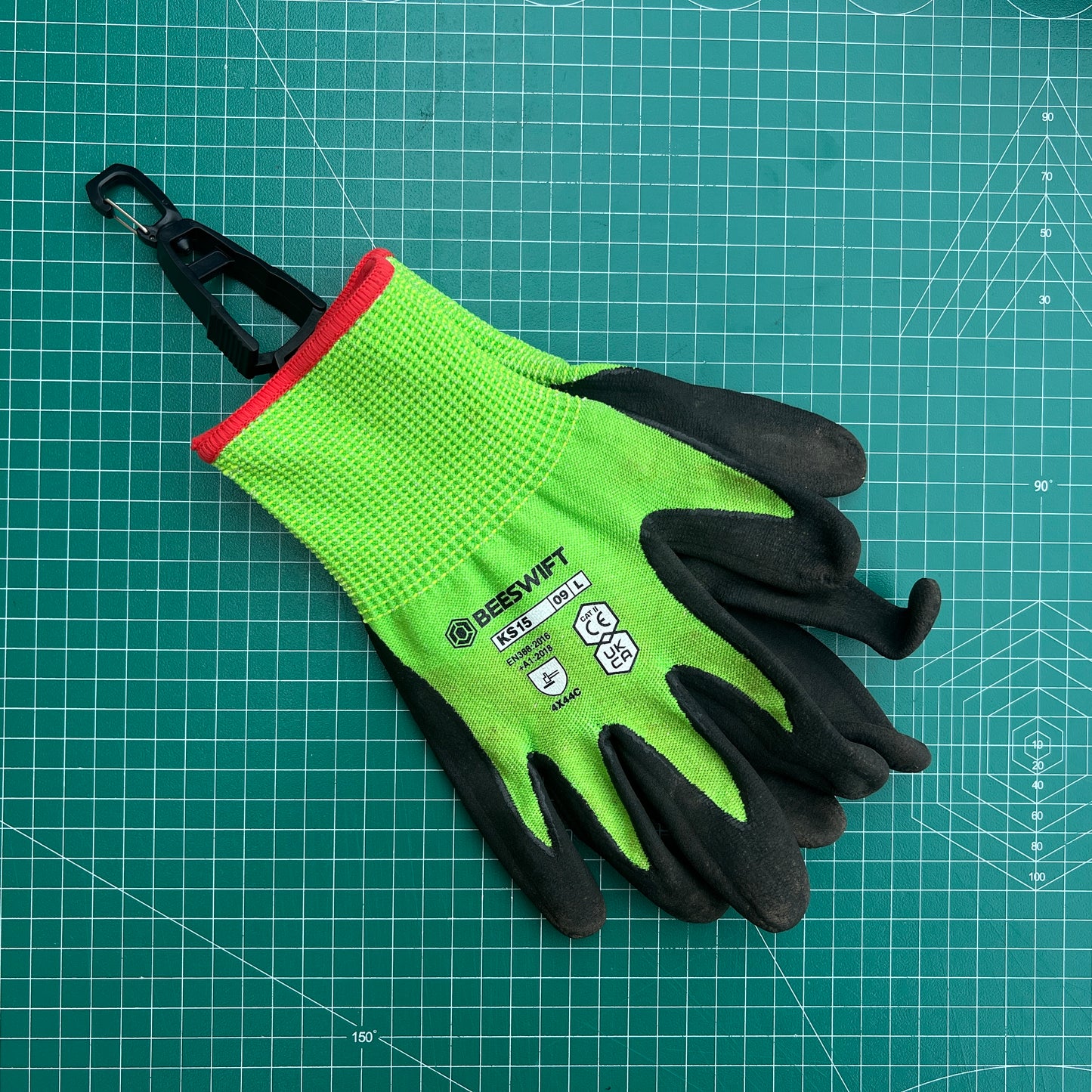 Glove Hanging Clip