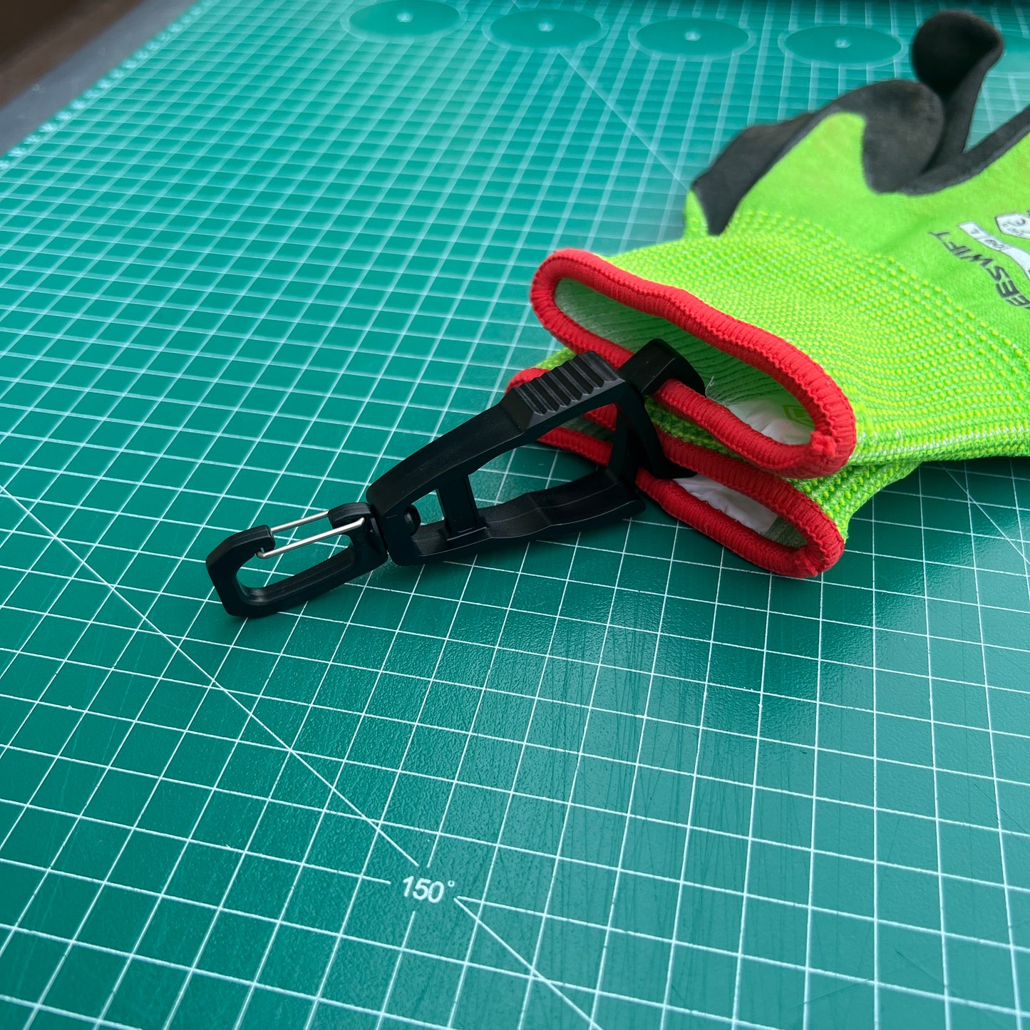 Glove Hanging Clip